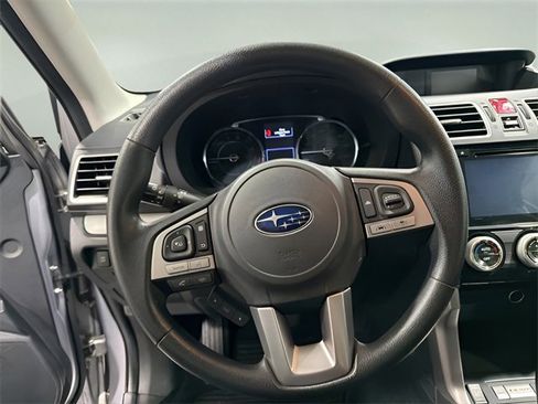 Used 2017 Subaru Forester 2.5i Premium image 15