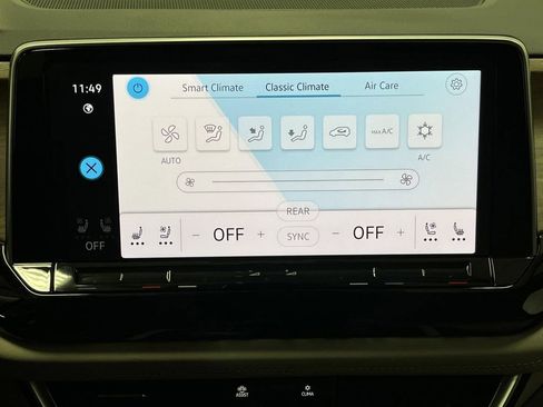 Used 2024 Volkswagen Atlas SE image 19