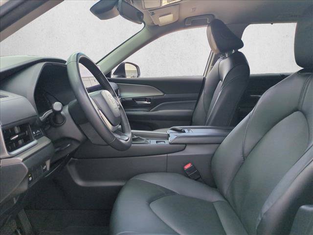 Certified 2025 Toyota Grand Highlander FWD image 15