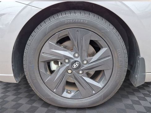 Used 2021 Hyundai Elantra SEL image 8