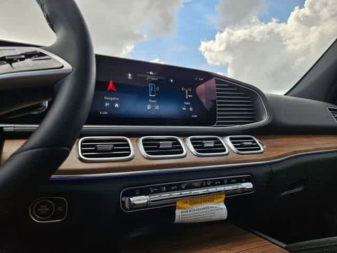 Used 2026 Mercedes-Benz GLE 350 4MATIC image 28