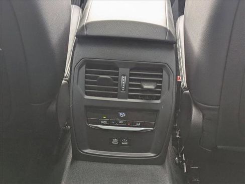 Used 2023 BMW 330i Sedan w/ Premium Package image 18