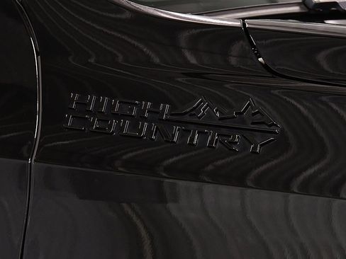 Used 2023 Chevrolet Tahoe High Country image 10