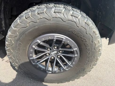 Used 2020 Ford F150 Raptor w/ Equipment Group 802A Luxury AWD/4WD image 4