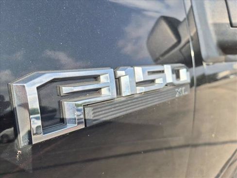Used 2017 Ford F150 XL w/ Equipment Group 101A Mid RWD image 12