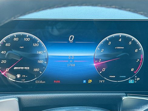 Used 2025 Mercedes-Benz GLB 35 AMG 4MATIC image 12