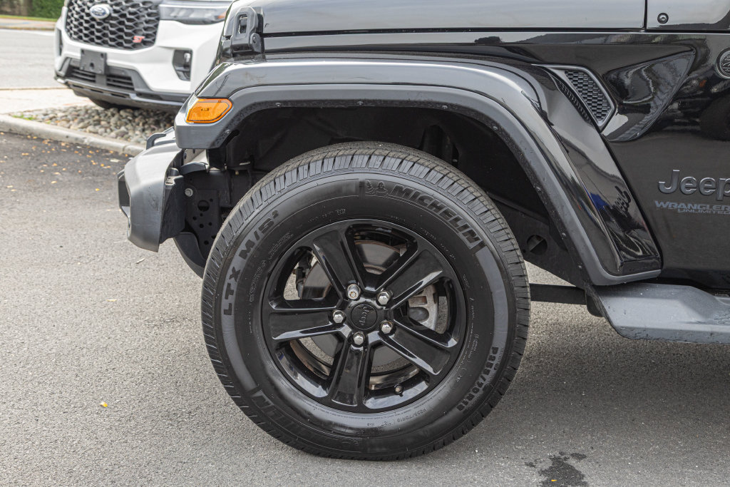 Used 2020 Jeep Wrangler Unlimited Sahara AWD/4WD image 10