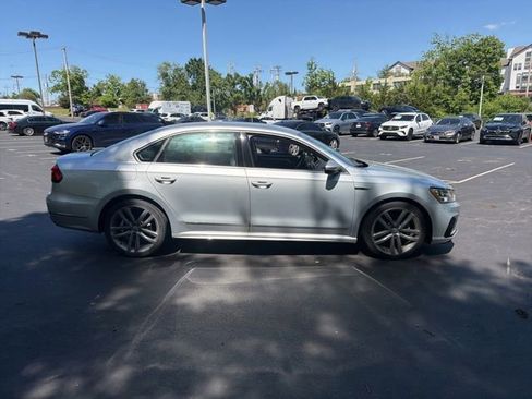 Used 2017 Volkswagen Passat 1.8T R-Line FWD image 1