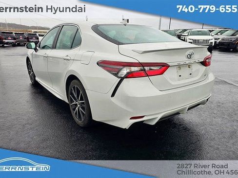 Used 2023 Toyota Camry SE image 5