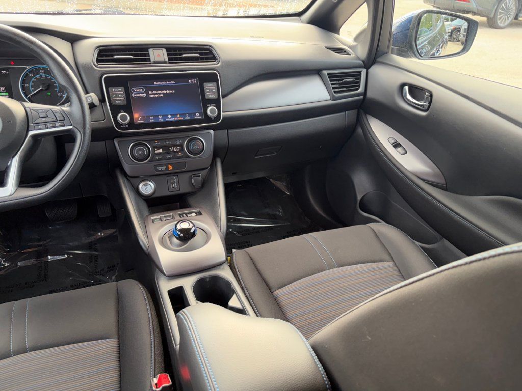 Used 2025 Nissan Leaf S FWD image 23