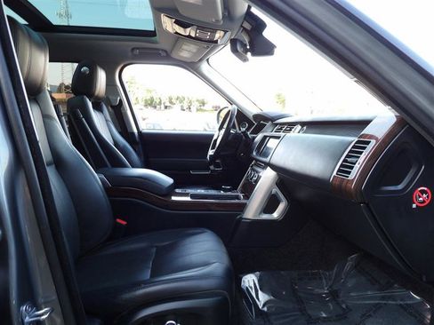 Used 2016 Land Rover Range Rover HSE image 15