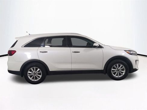 Used 2020 Kia Sorento LX w/ LX I4 Convenience Package FWD image 4