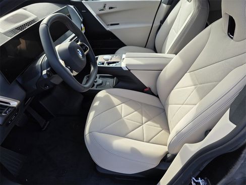 New 2026 BMW iX xDrive60 w/ Executive Package image 7