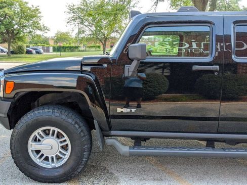 Used 2010 HUMMER H3T image 6