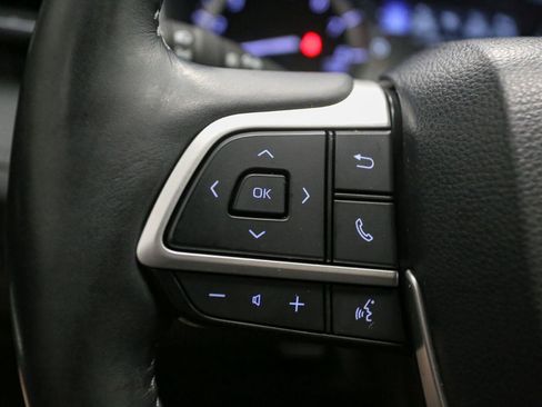 Used 2022 Toyota Highlander Limited AWD/4WD image 38