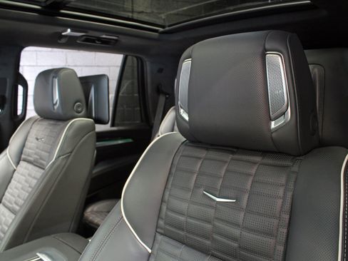Used 2026 Cadillac Escalade V AWD/4WD image 34