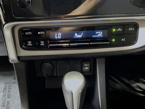 Used 2019 Toyota Corolla LE FWD image 24