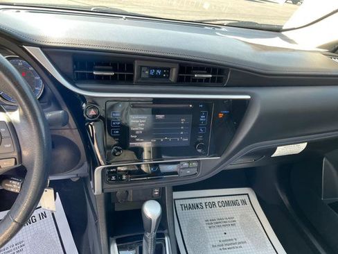 Used 2019 Toyota Corolla SE image 16