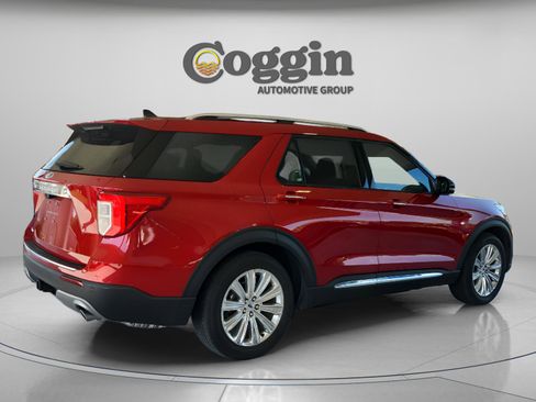 Certified 2022 Ford Explorer Limited w/ Limited Technology Package RWD image 5