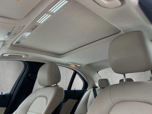 Used 2019 Mercedes-Benz C 300 C 300 image 17