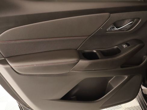 Used 2023 Chevrolet Traverse RS w/ LPO, Floor Liner Package FWD image 17