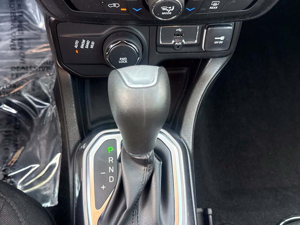 Used 2022 Jeep Renegade Latitude w/ Convenience Group AWD/4WD image 25