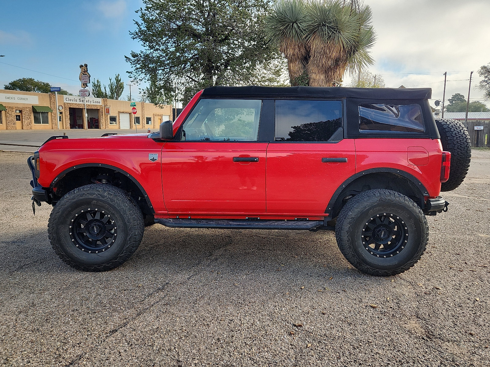 Used 2021 Ford Bronco Big Bend AWD/4WD image 2