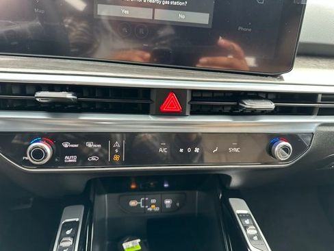 New 2026 Kia Sorento SX Prestige w/ Olive Brown Leather Package image 47