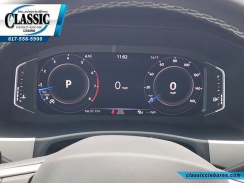 Used 2022 Volkswagen Atlas Cross Sport SE w/ Panoramic Sunroof Package FWD image 17