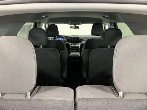 Used 2022 Ford Explorer XLT image 14