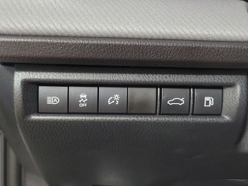 Used 2025 Toyota Camry SE FWD image 23