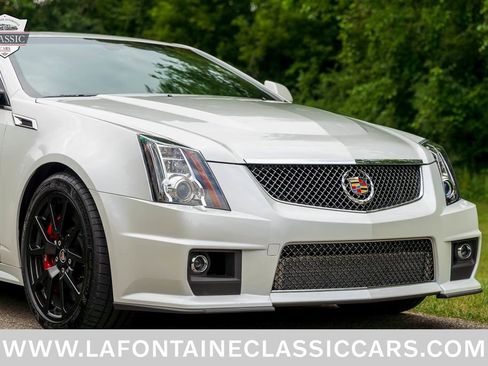 Used 2015 Cadillac CTS V RWD image 20
