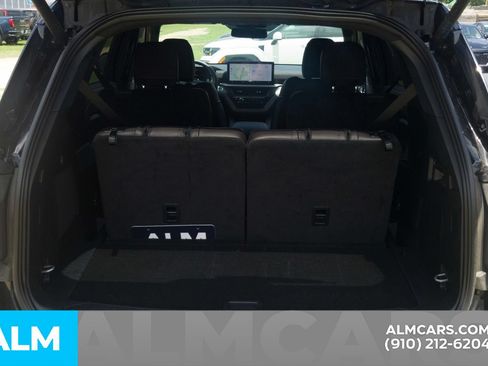 Used 2026 Ford Explorer Platinum w/ LUX Leather Package AWD/4WD image 8