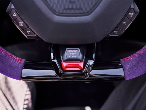 Used 2024 Lamborghini Huracan EVO image 54