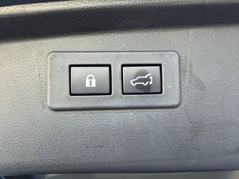 Certified 2025 Subaru Outback Onyx Edition AWD/4WD image 31