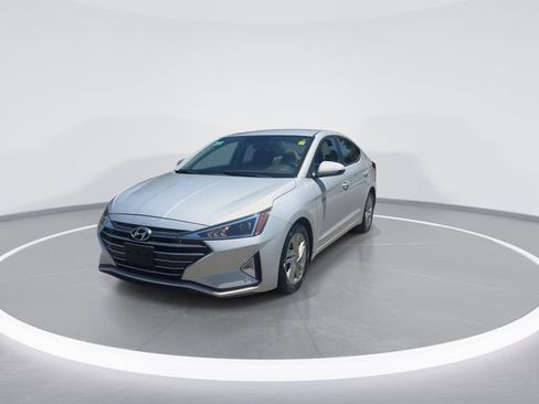 Used 2019 Hyundai Elantra SEL FWD image 3