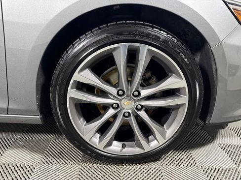 Used 2023 Chevrolet Malibu LT image 11