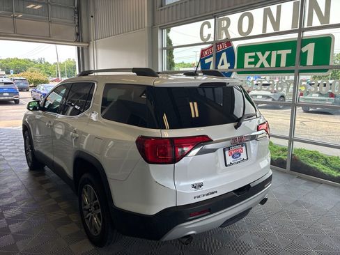 Used 2017 GMC Acadia SLE w/ Driver Alert Package I FWD image 4