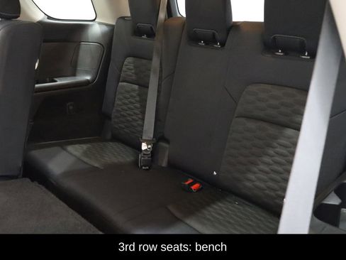 Used 2024 Nissan Pathfinder SV image 13