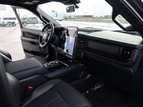 Used 2024 Ford Expedition Max Limited image 9