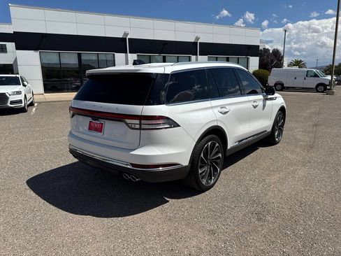 Used 2025 Lincoln Aviator Reserve w/ Luxury Package AWD/4WD image 5