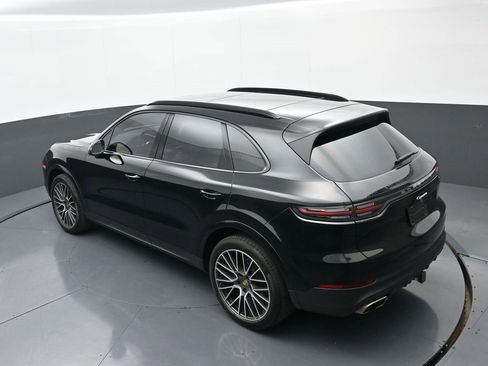 Used 2023 Porsche Cayenne image 33