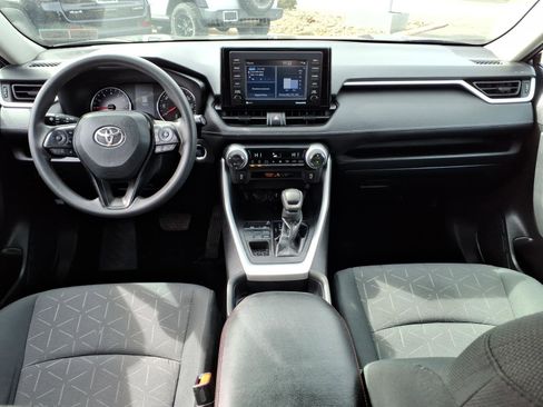 Used 2021 Toyota RAV4 XLE image 7