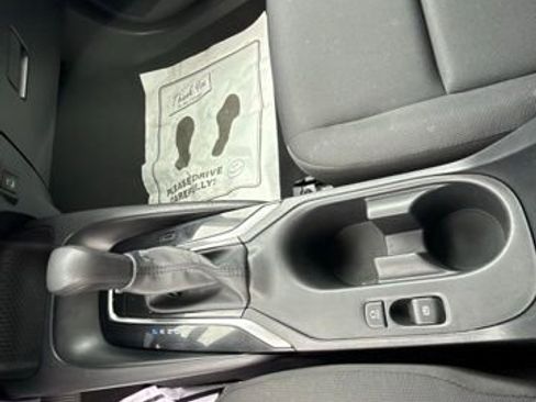 Used 2024 Toyota Corolla LE image 19