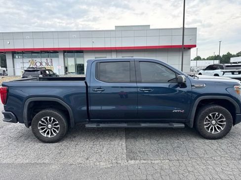 Used 2019 GMC Sierra 1500 AT4 w/ Off Road Performance Package AWD/4WD image 2