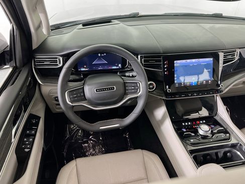 Used 2022 Jeep Wagoneer Series III w/ Flexible Seating Group image 22