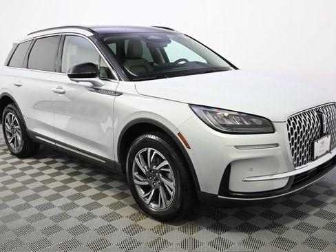 Used 2026 Lincoln Corsair Premiere AWD/4WD image 8