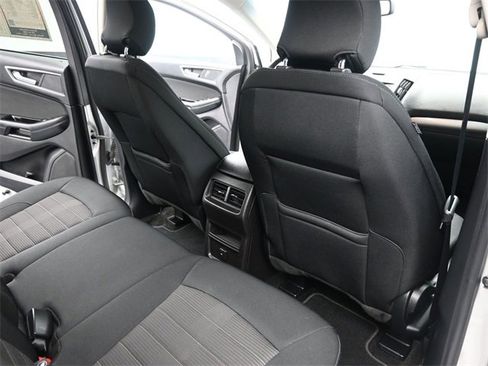 Used 2017 Ford Edge SEL image 25