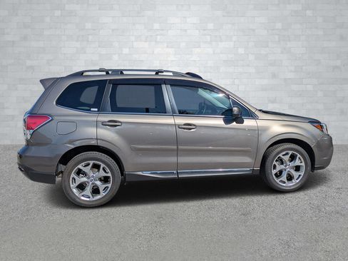 Used 2018 Subaru Forester 2.5i Touring image 4