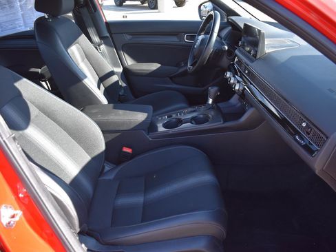 Used 2025 Honda Civic Sport image 13